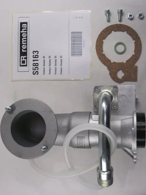Remeha-Produktset mit einem Venturi, einer Dichtung sowie Schrauben und Unterlegscheiben auf einem hellen Untergrund.